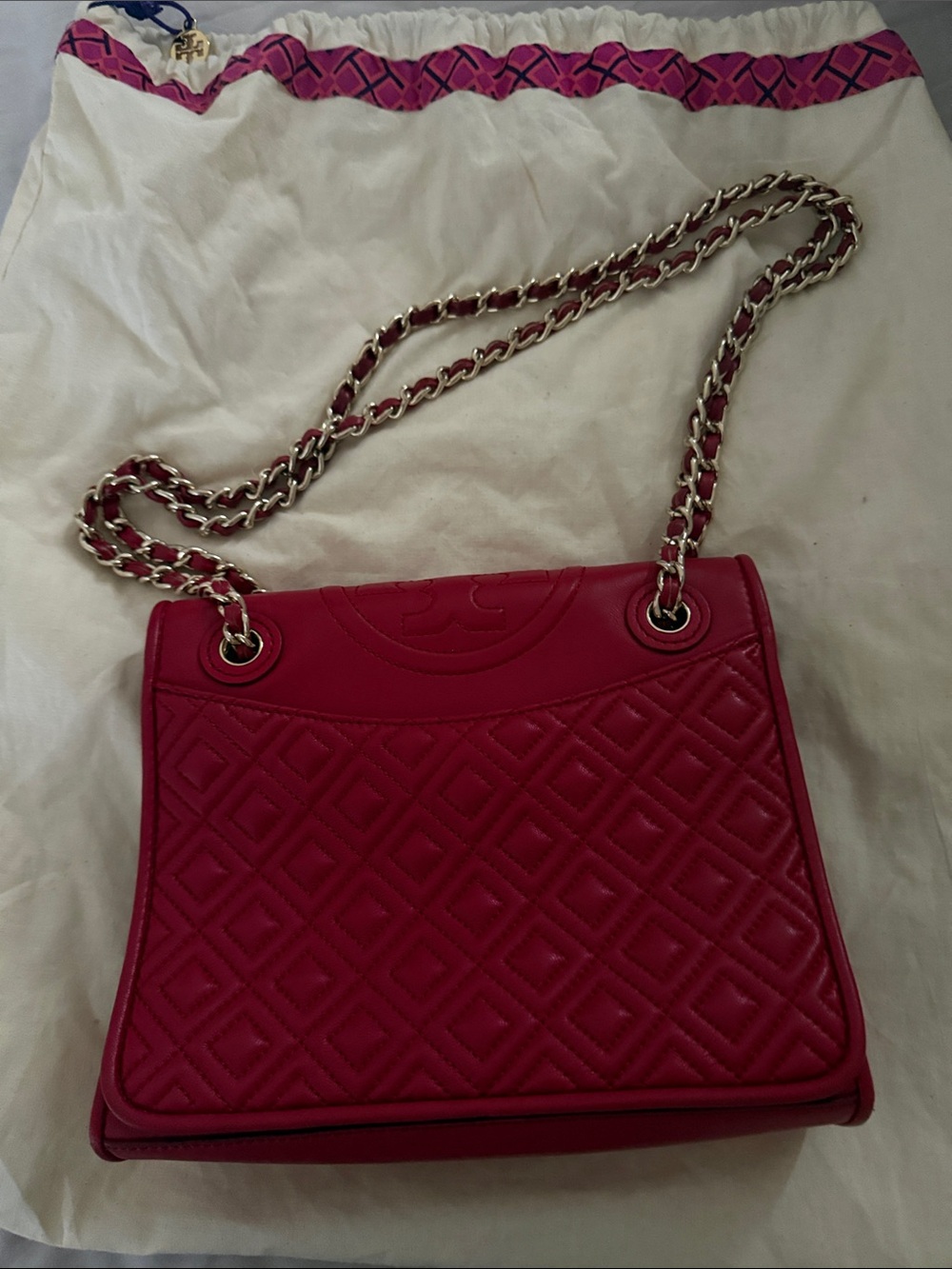 Tory Burch Quilted Shoulder Bag in Fuchsia with Gold Chain